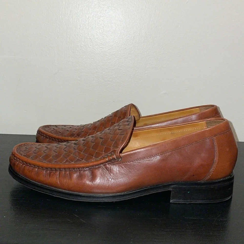 Cole Haan Slip on Dress Shoe with basket weave tongue.  Men's Size 13.‎  Leather